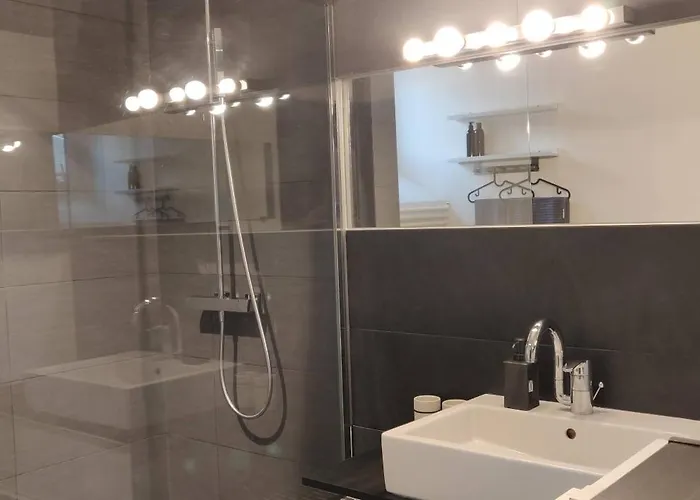 Apartment De Charme 1860-1900 *